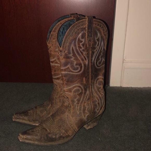 Ariat cowboy boots - Picture 1 of 3